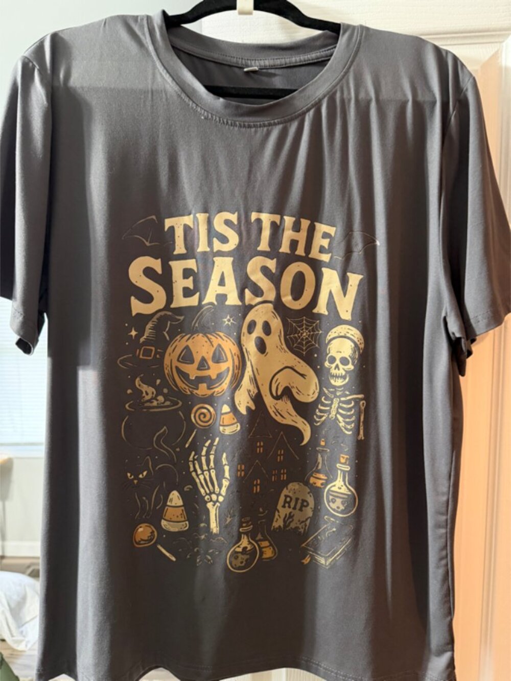 Halloween Pumpkin, Skeleton, Ghost 'Tis the Season' T-Shirt